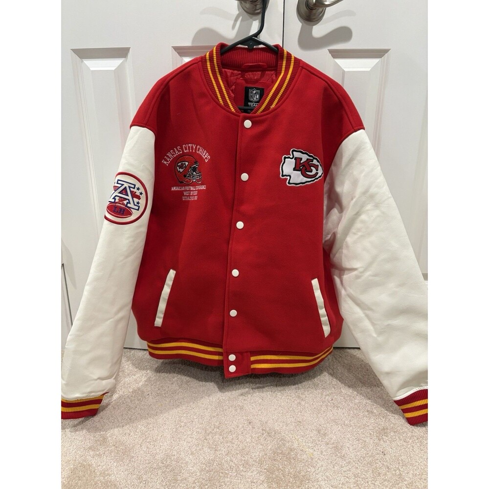 NFL Jacket Kansas City Chiefs Vintage Style 2XL NWOT Red Button Up Football Logo